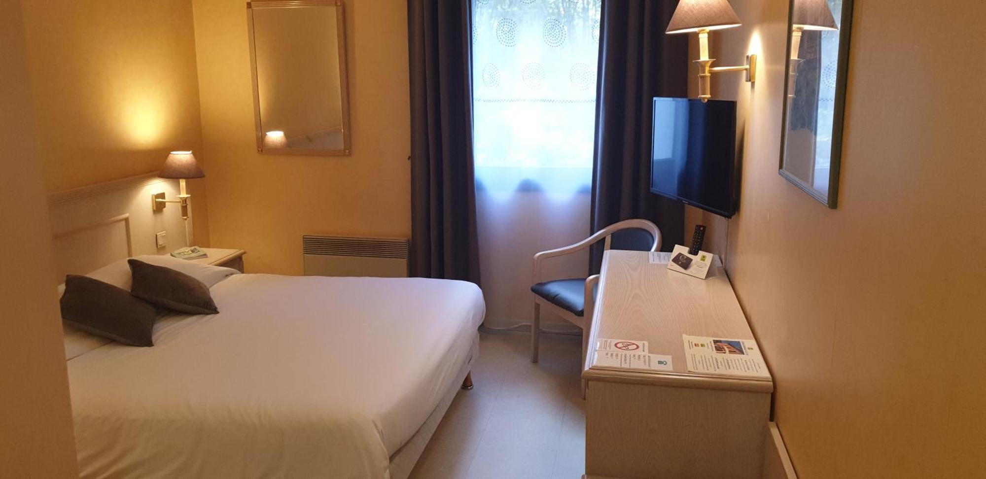 Logis L'Auberge Bourbonnaise Saint-Yorre Ngoại thất bức ảnh