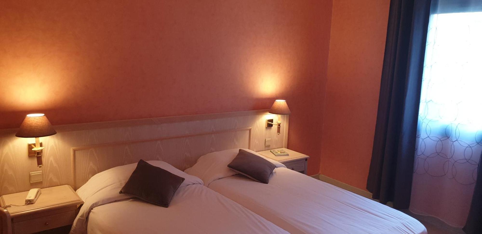 Logis L'Auberge Bourbonnaise Saint-Yorre Ngoại thất bức ảnh