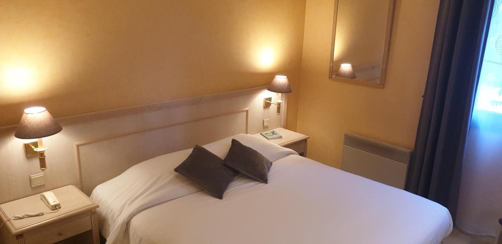Logis L'Auberge Bourbonnaise Saint-Yorre Ngoại thất bức ảnh