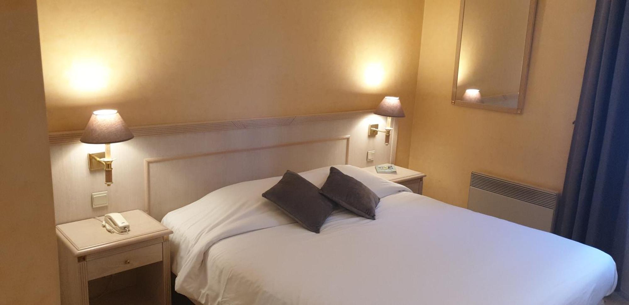 Logis L'Auberge Bourbonnaise Saint-Yorre Ngoại thất bức ảnh