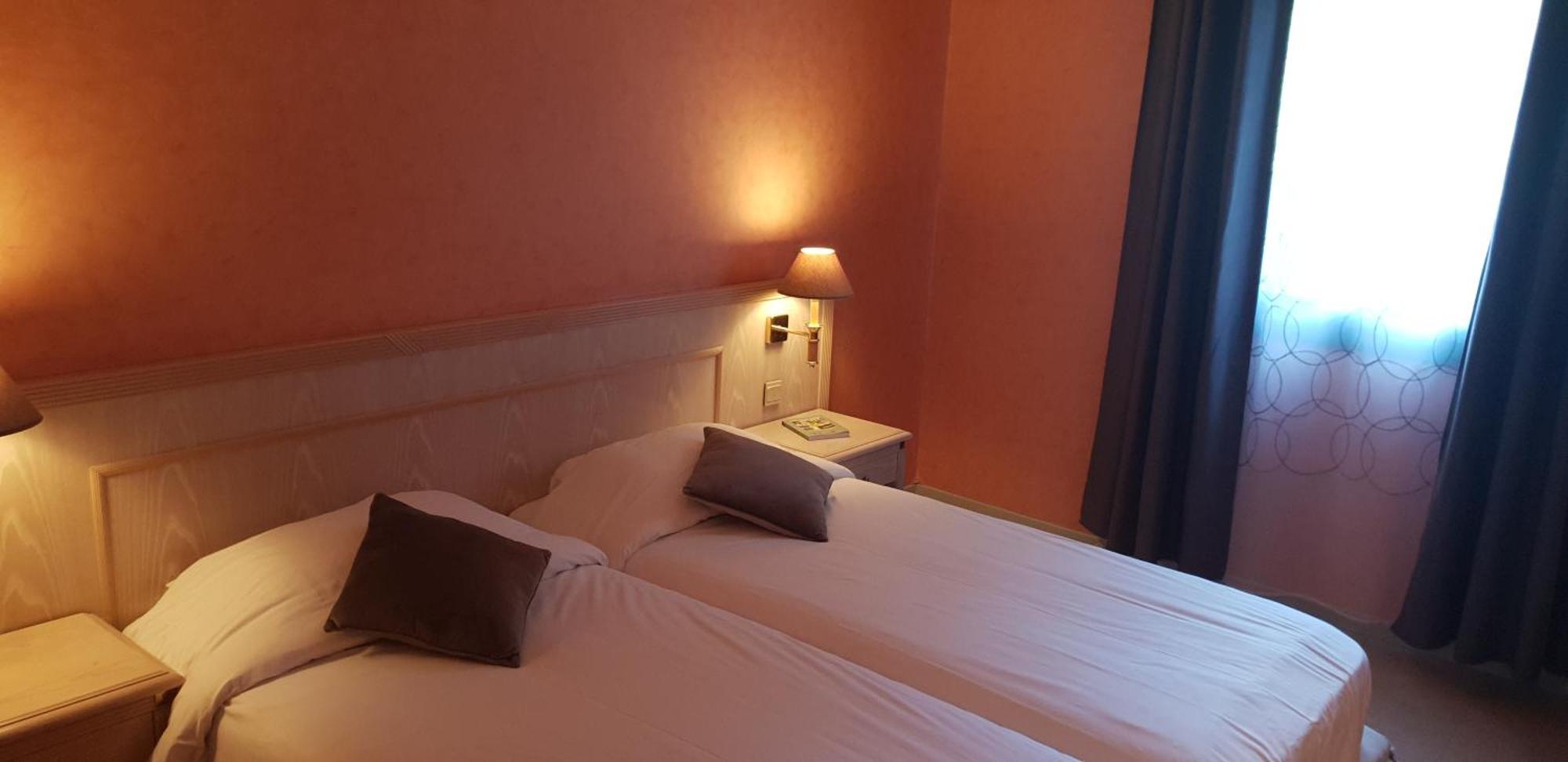 Logis L'Auberge Bourbonnaise Saint-Yorre Ngoại thất bức ảnh