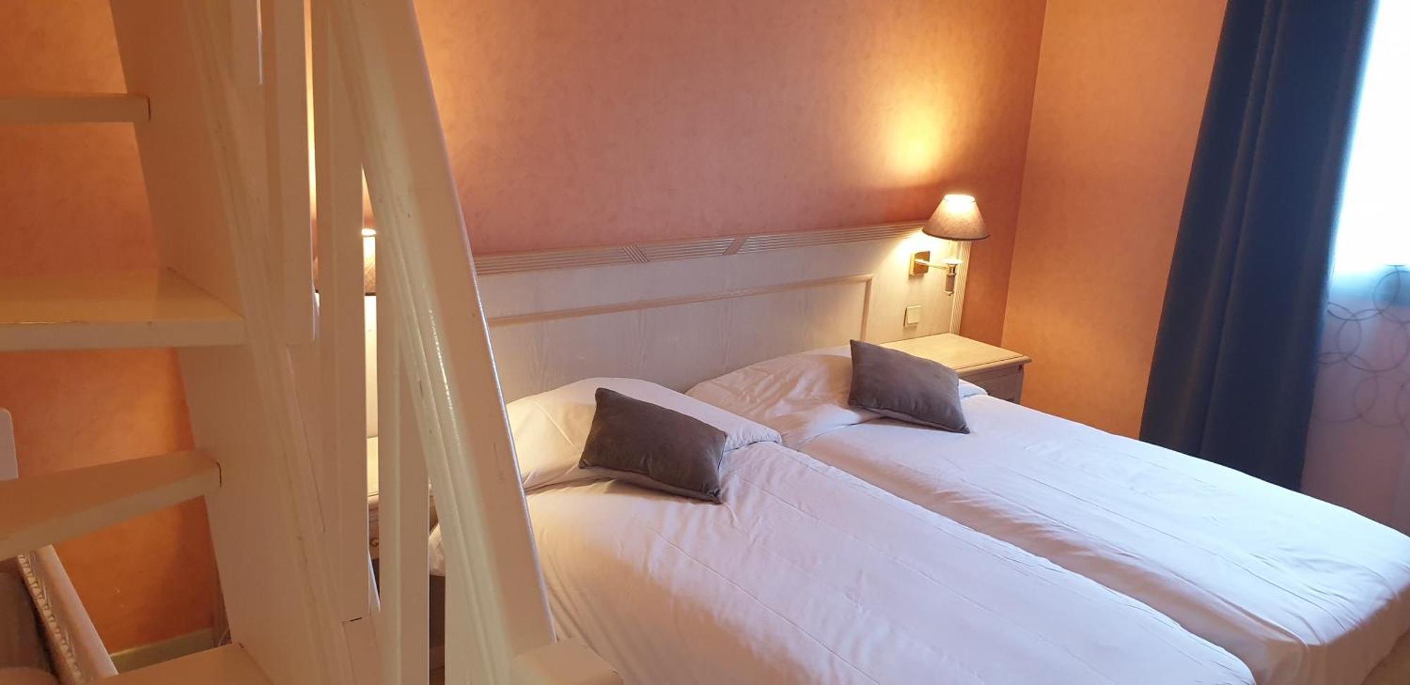 Logis L'Auberge Bourbonnaise Saint-Yorre Ngoại thất bức ảnh