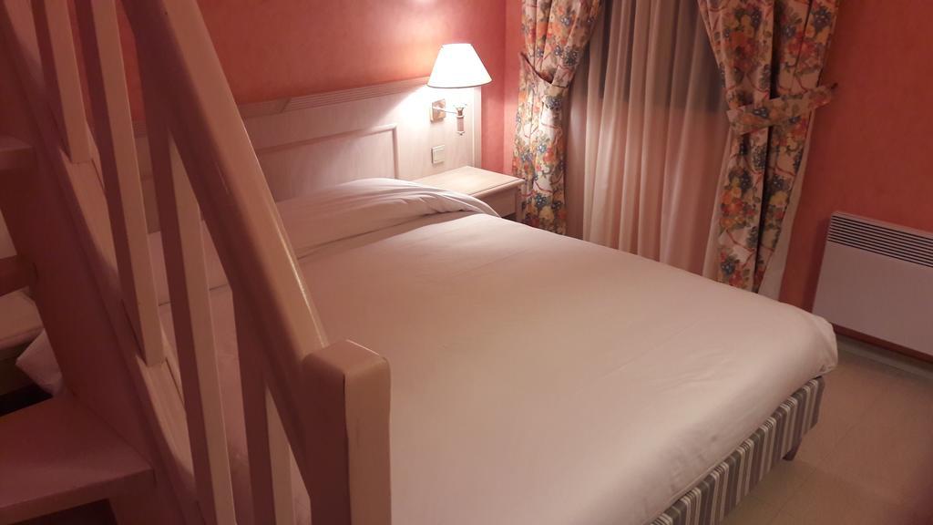 Logis L'Auberge Bourbonnaise Saint-Yorre Ngoại thất bức ảnh
