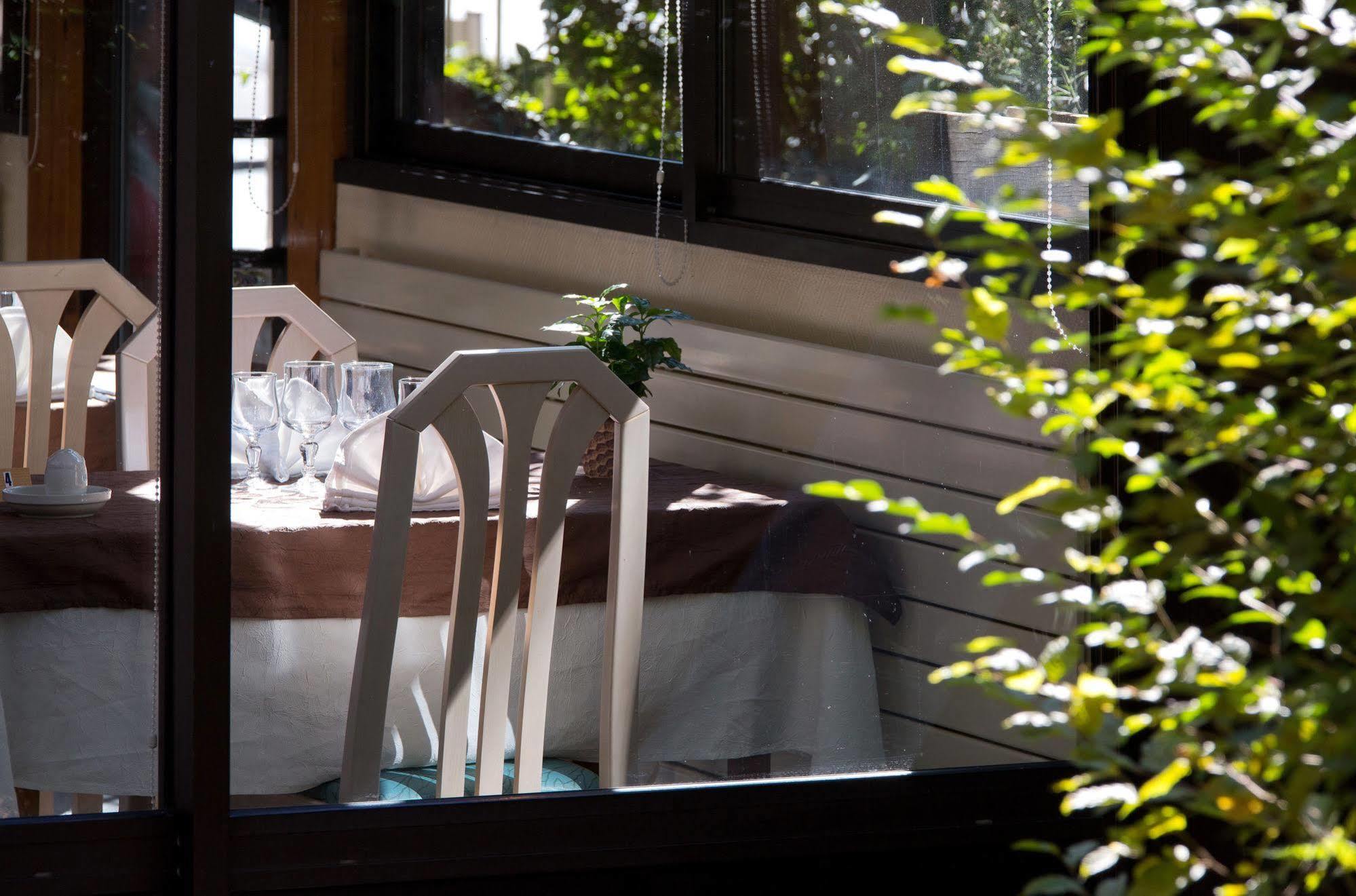 Logis L'Auberge Bourbonnaise Saint-Yorre Ngoại thất bức ảnh